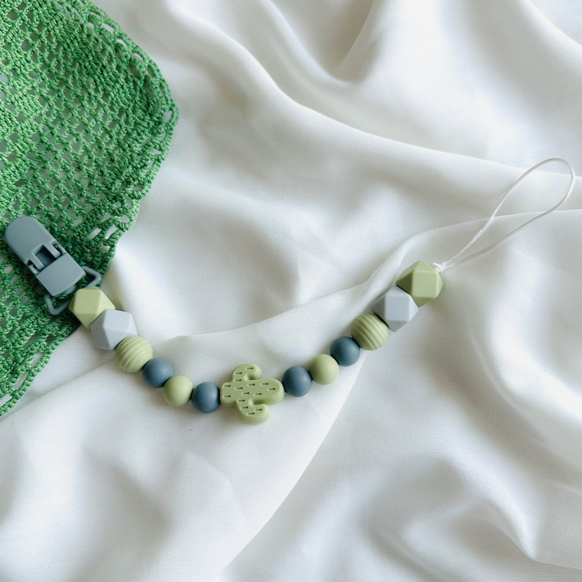 Lănțișor pentru suzetă simple -VERDE